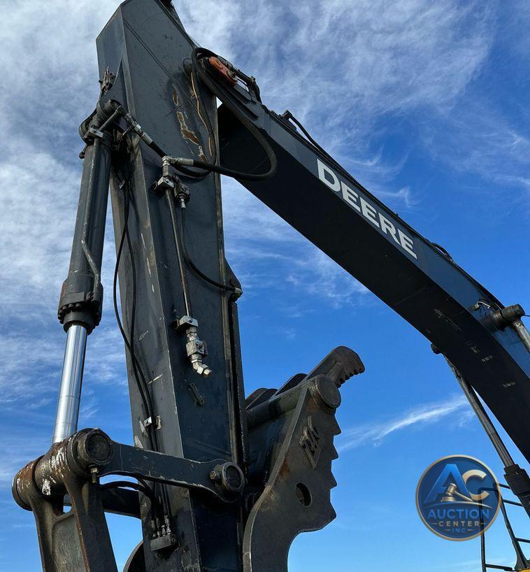 2015 John Deere 250G LC excavator