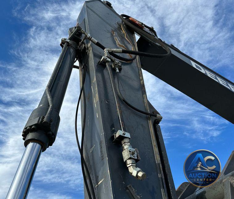 2015 John Deere 250G LC excavator