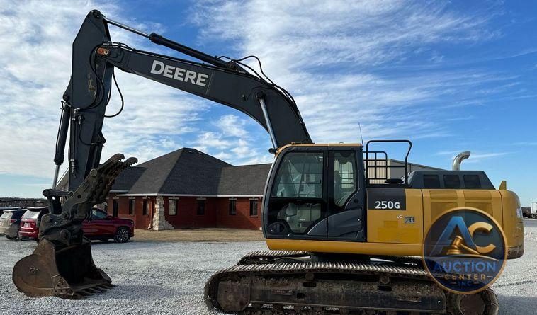 2015 John Deere 250G LC excavator