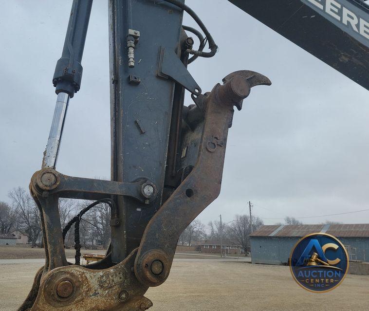 2018 John Deere 210G LC excavator