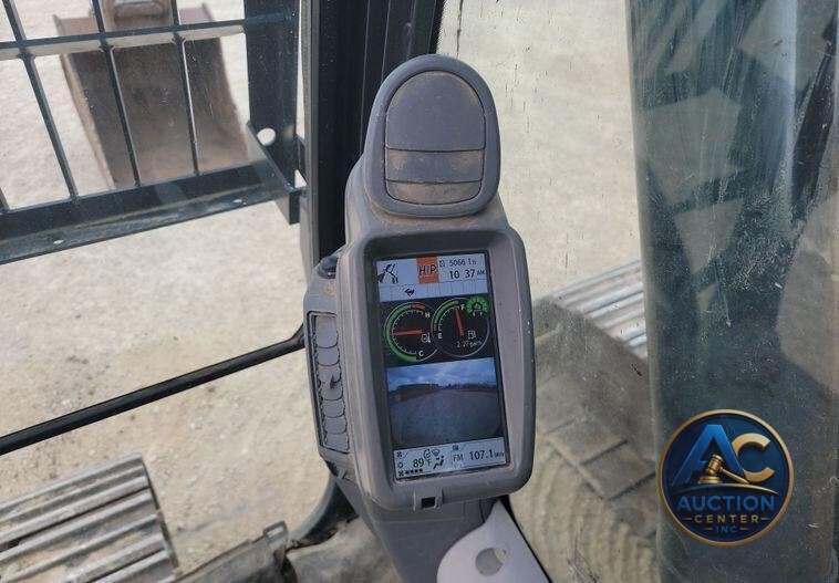 2018 John Deere 210G LC excavator
