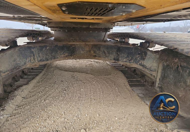2018 John Deere 210G LC excavator
