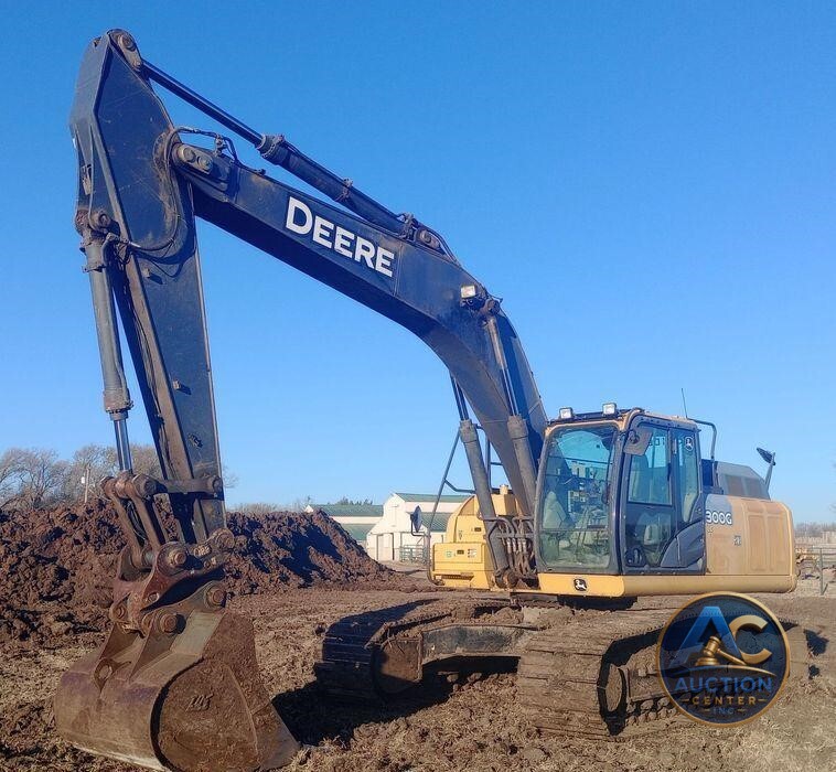 2016 John Deere 300G excavator