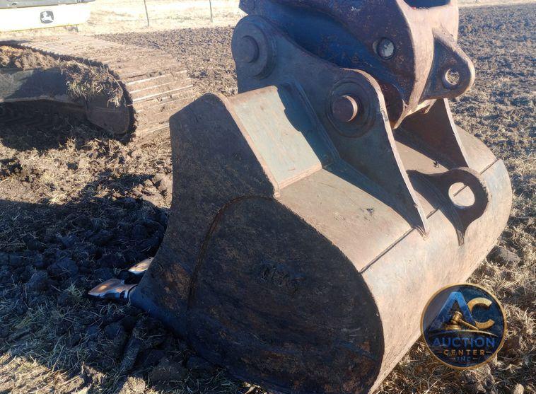 2016 John Deere 300G excavator