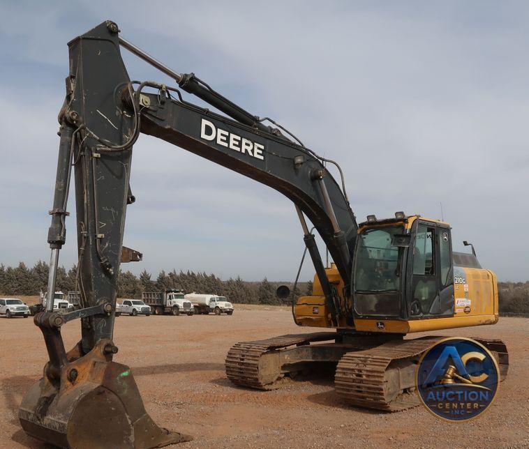2015 John Deere 210G LC  excavator