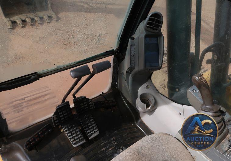2015 John Deere 210G LC  excavator
