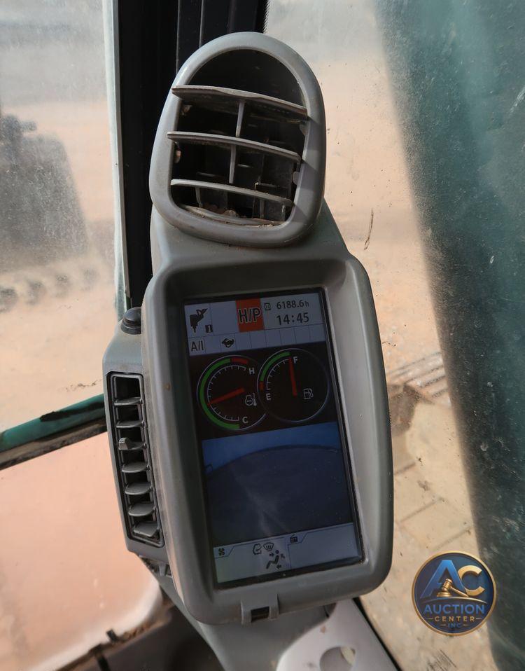 2015 John Deere 210G LC  excavator