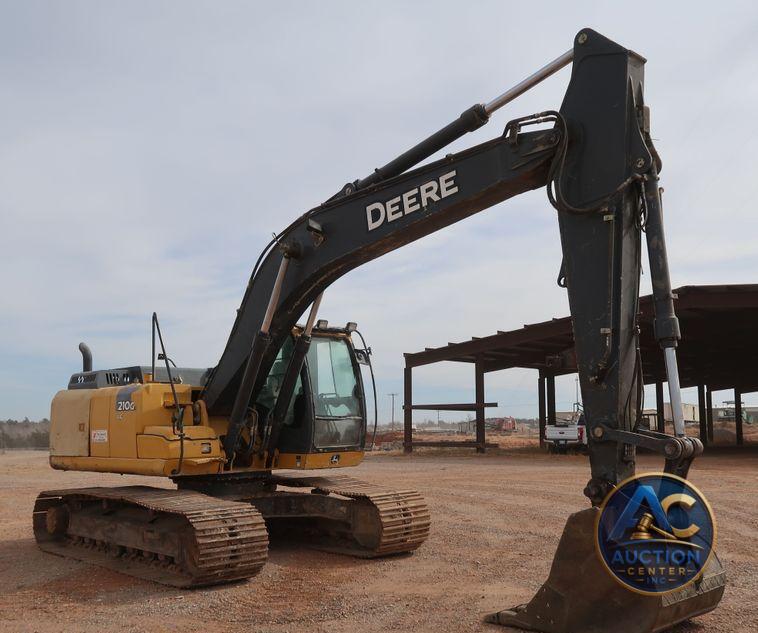 2015 John Deere 210G LC  excavator