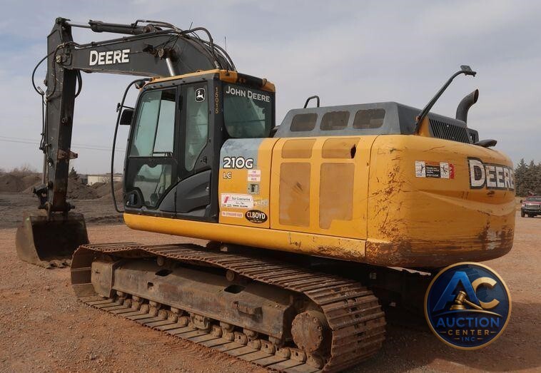 2015 John Deere 210G LC  excavator