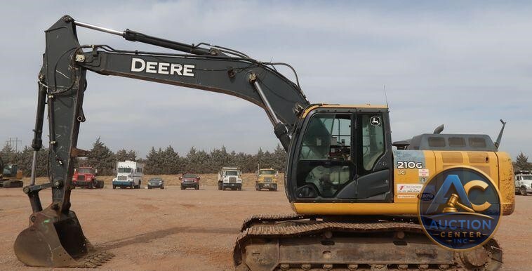 2015 John Deere 210G LC  excavator