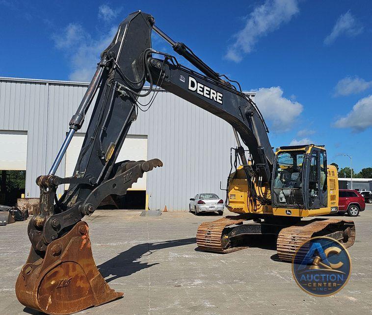 2018 John Deere  245G LC excavator