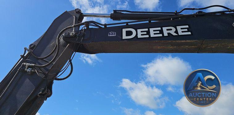 2018 John Deere  245G LC excavator