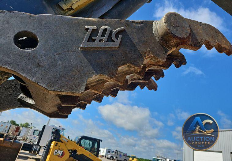 2018 John Deere  245G LC excavator