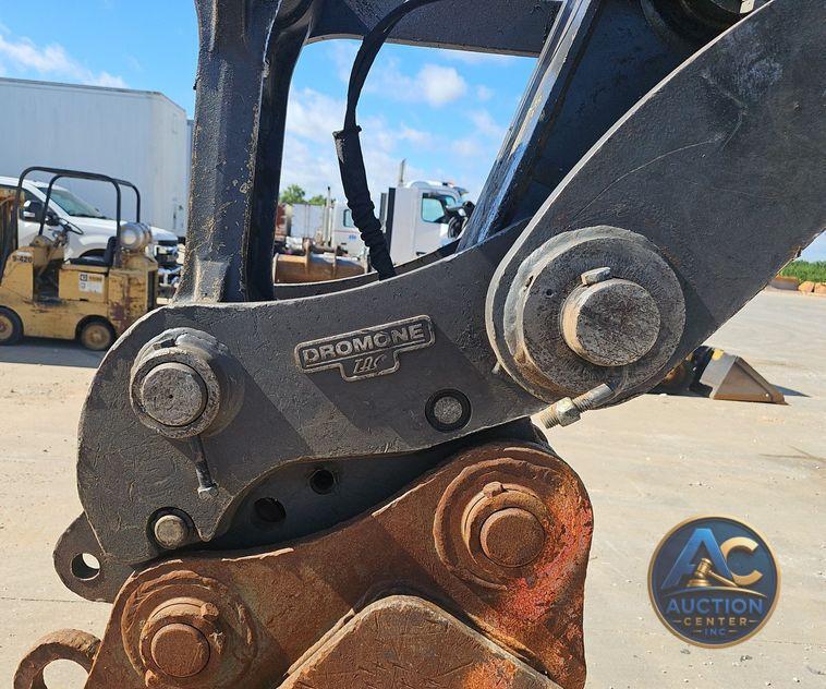 2018 John Deere  245G LC excavator