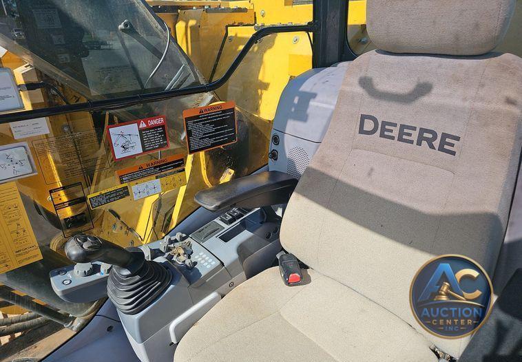 2018 John Deere  245G LC excavator