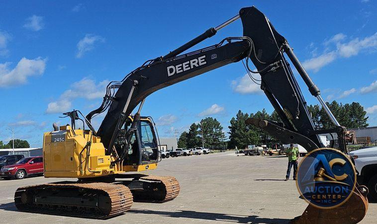 2018 John Deere  245G LC excavator