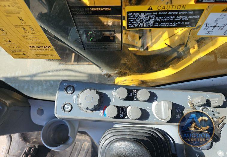 2018 John Deere  245G LC excavator