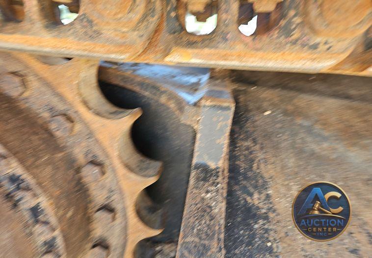 2018 John Deere  245G LC excavator