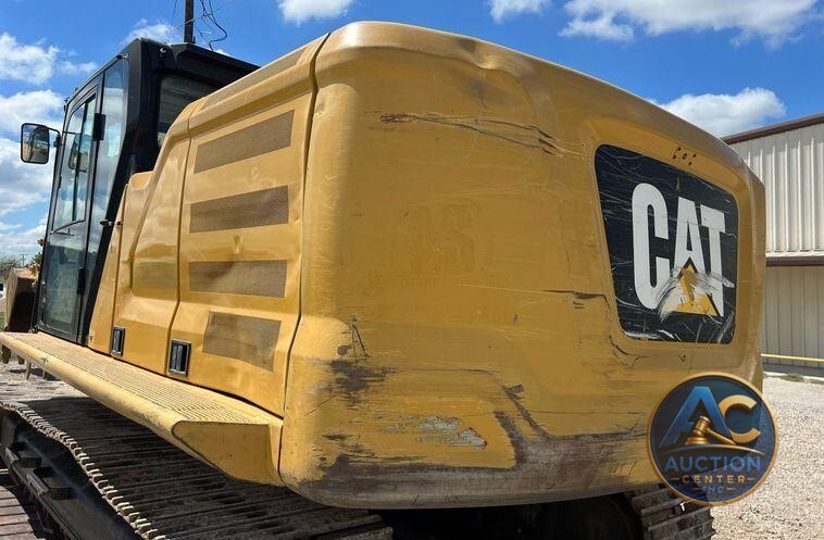 2019 Caterpillar 320 excavator