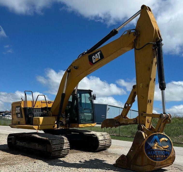 2019 Caterpillar 320 excavator