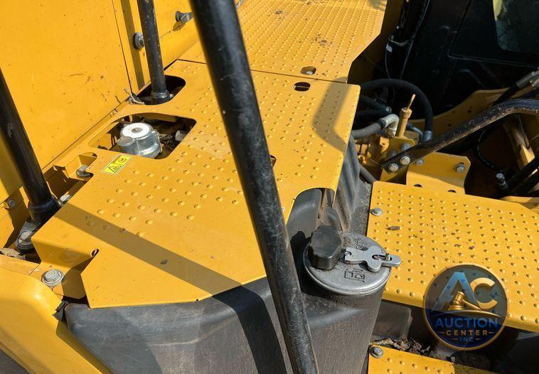 2019 Caterpillar 320 excavator