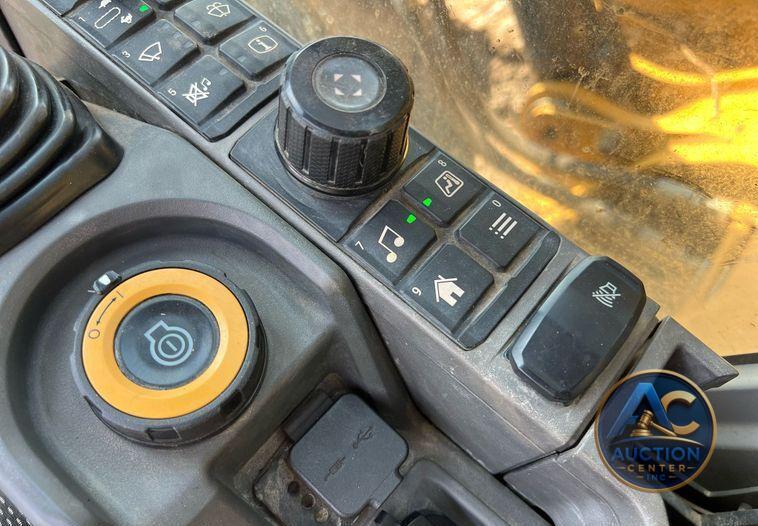 2019 Caterpillar 320 excavator