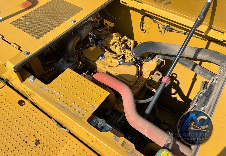 2019 Caterpillar 320 excavator