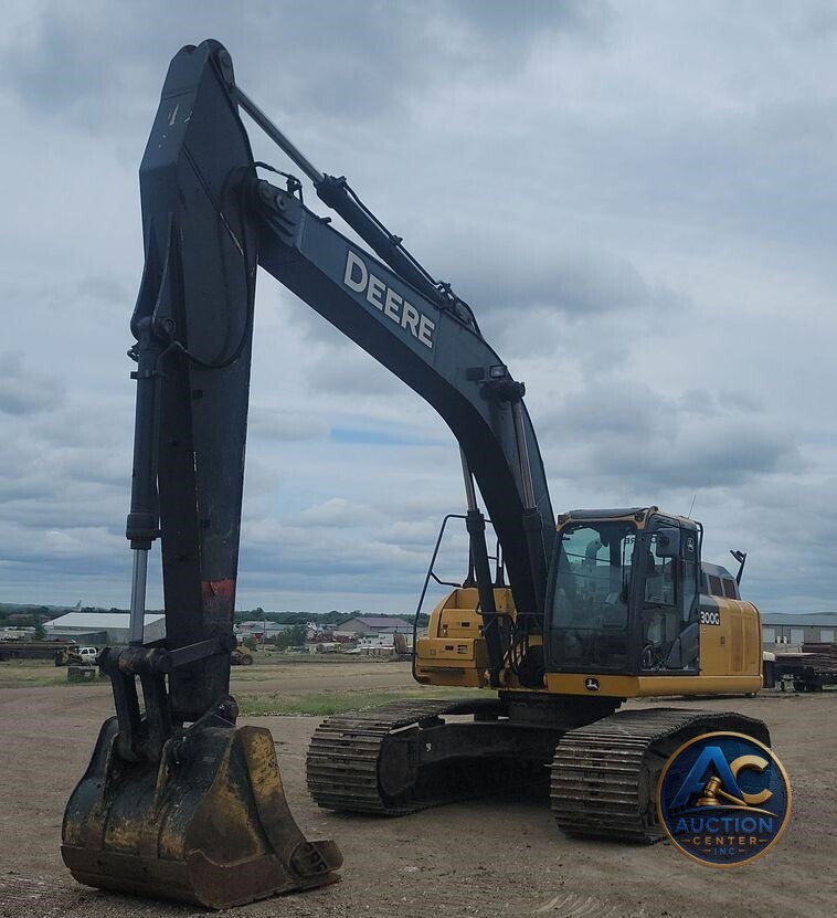 2016 John Deere 300G LC excavator