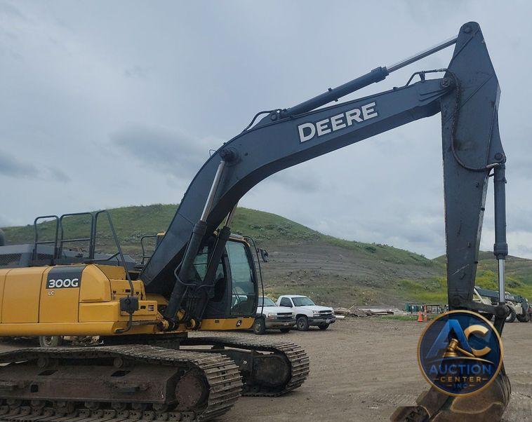 2016 John Deere 300G LC excavator