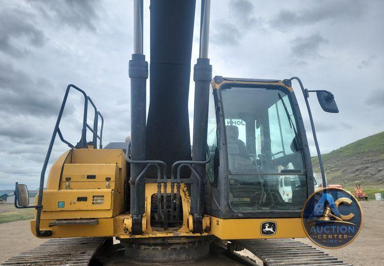 2016 John Deere 300G LC excavator