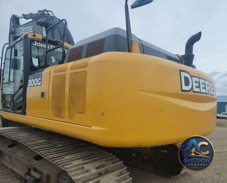 2016 John Deere 300G LC excavator