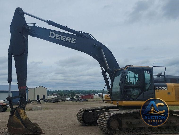 2016 John Deere 300G LC excavator
