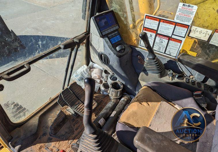 2015 Komatsu PC290LC-11
