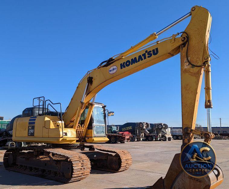 2015 Komatsu PC290LC-11
