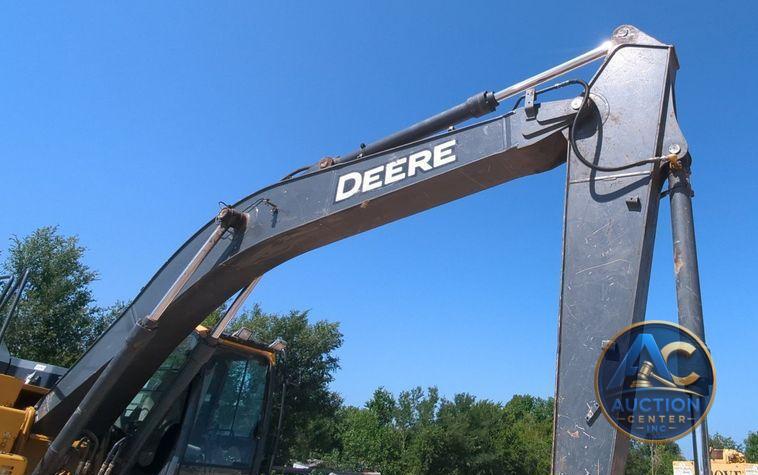 2017 John Deere 210G LC  excavator