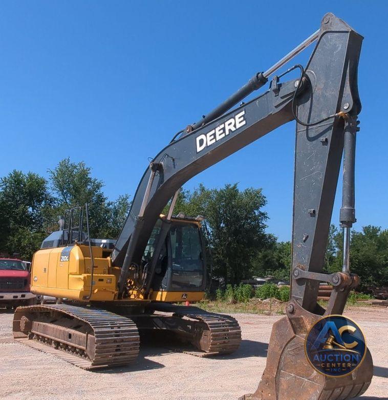 2017 John Deere 210G LC  excavator