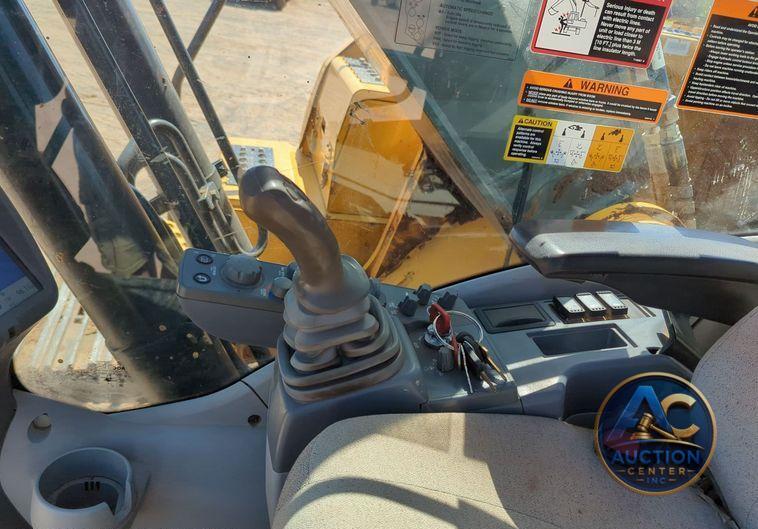 2017 John Deere 210G LC  excavator