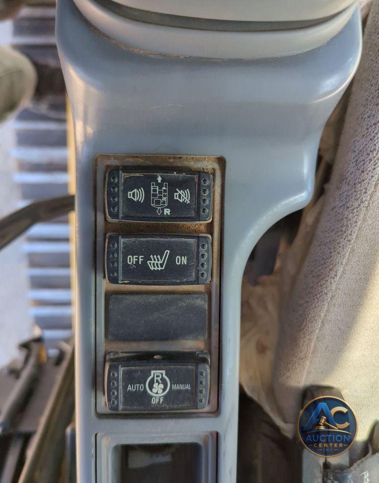 2017 John Deere 210G LC  excavator