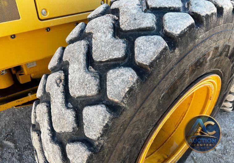 2013 Caterpillar 140M2 VHP Plus  motor grader