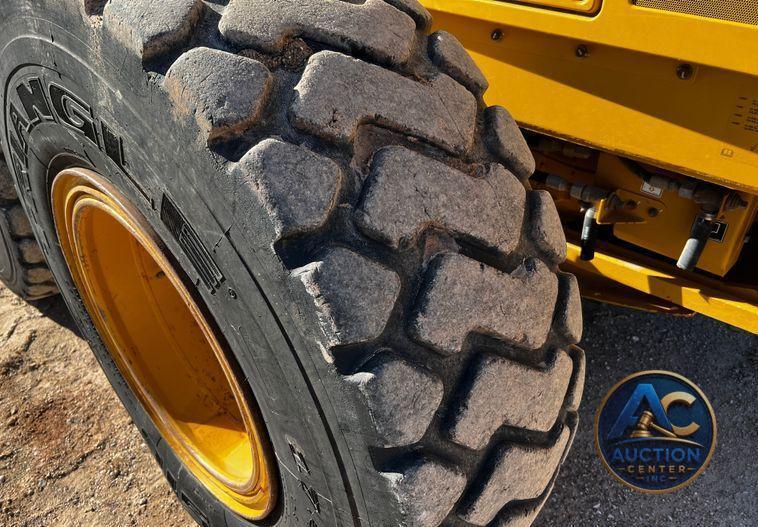 2013 Caterpillar 140M2 VHP Plus  motor grader