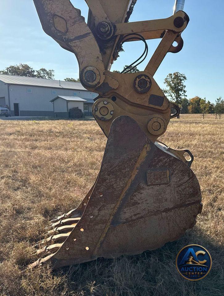 2017 Caterpillar  323F L excavator