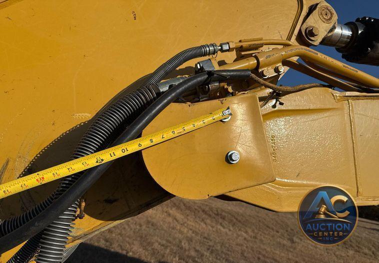 2017 Caterpillar  323F L excavator
