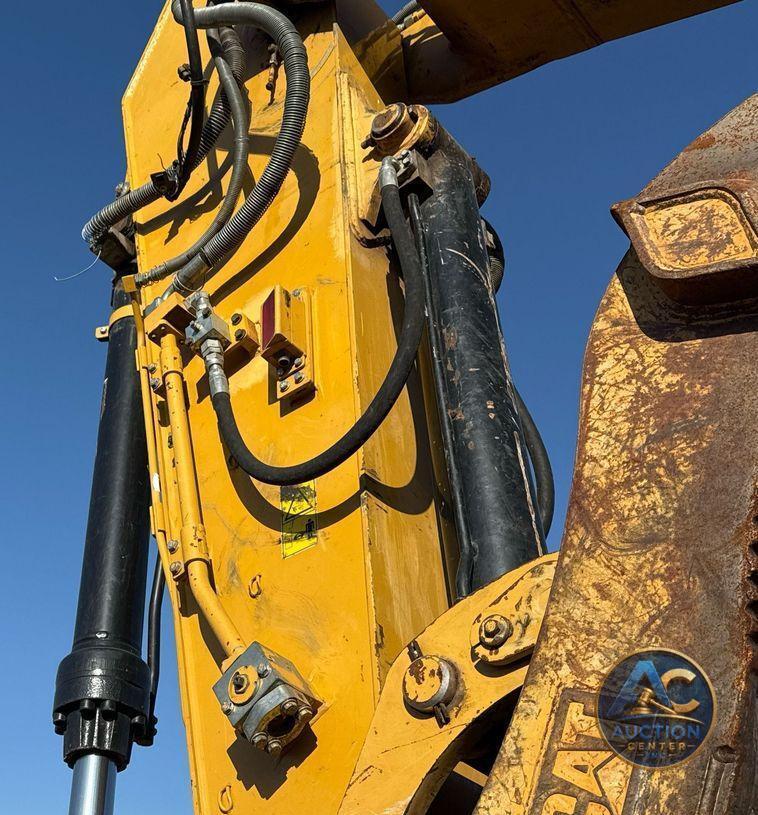 2017 Caterpillar  323F L excavator