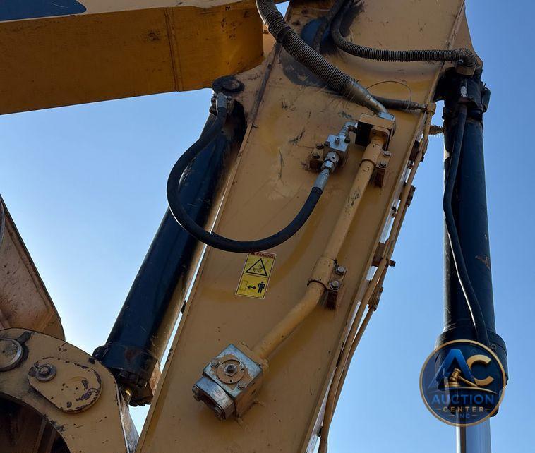 2017 Caterpillar  323F L excavator