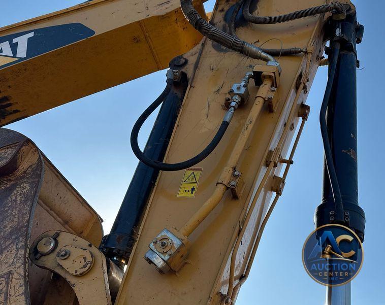 2017 Caterpillar  323F L excavator