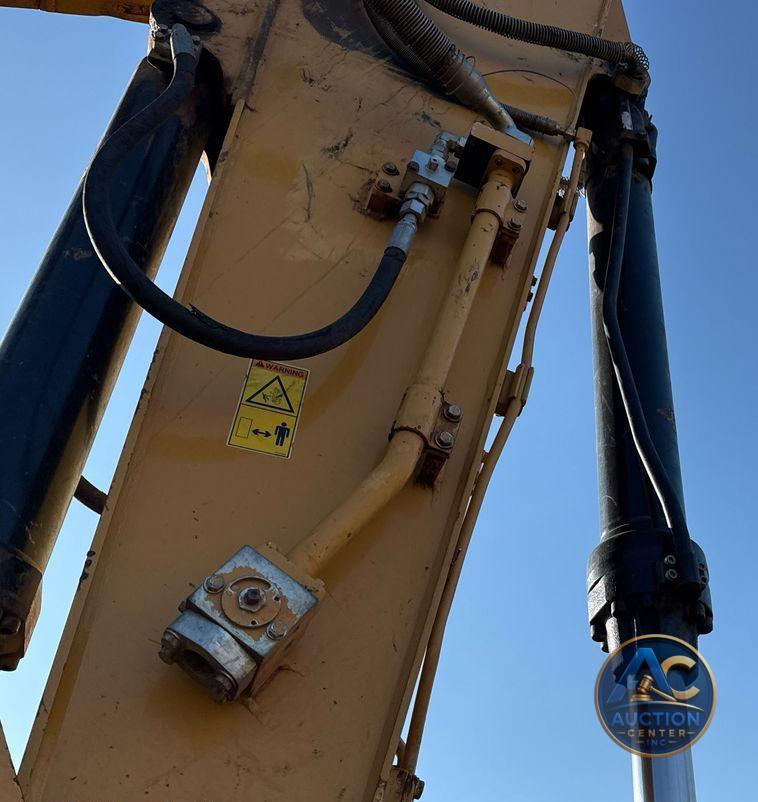 2017 Caterpillar  323F L excavator