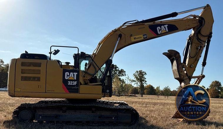 2017 Caterpillar  323F L excavator