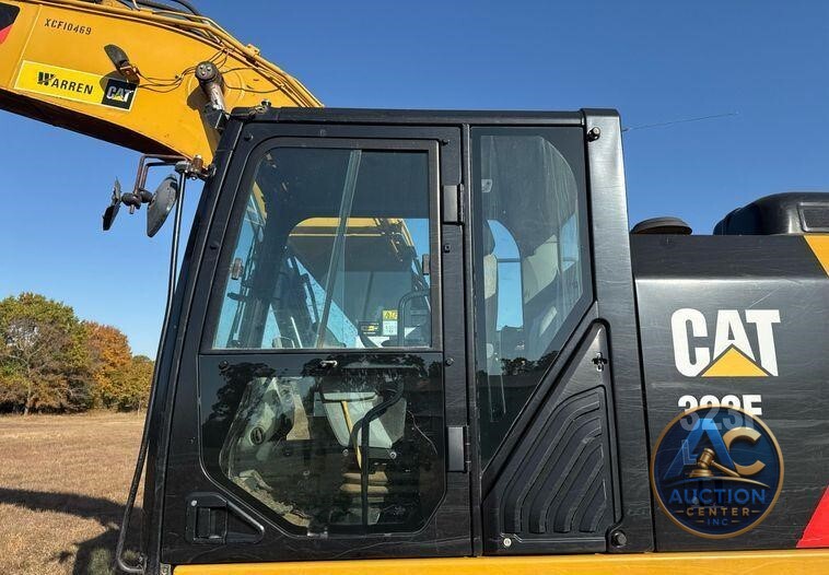 2017 Caterpillar  323F L excavator