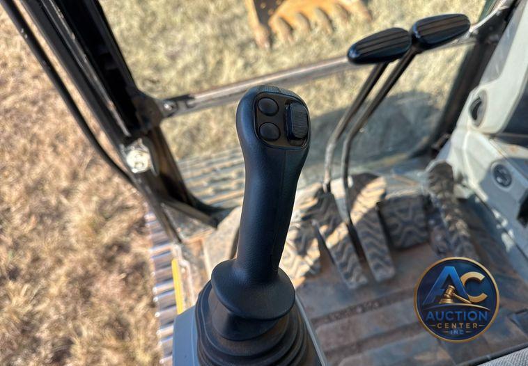 2017 Caterpillar  323F L excavator