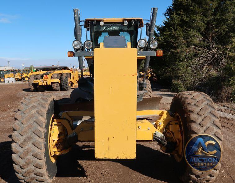 2016 John Deere 672G  motor grader